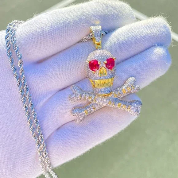 MOISSANITE Skull Iced Fully 3D Hip Hop Pendant Necklace 14k  2021 New Iced Out Bling Pirate Skull Pendant Luxury Hip Hop Jewelry display picture 1